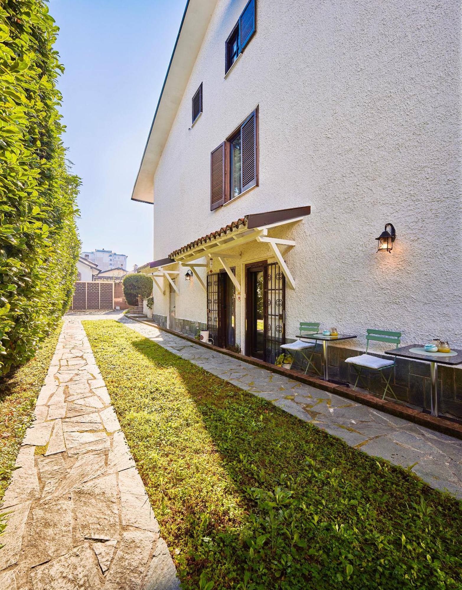 The Peaceful Apartament Close To Milan Trezzano sul Naviglio Luaran gambar