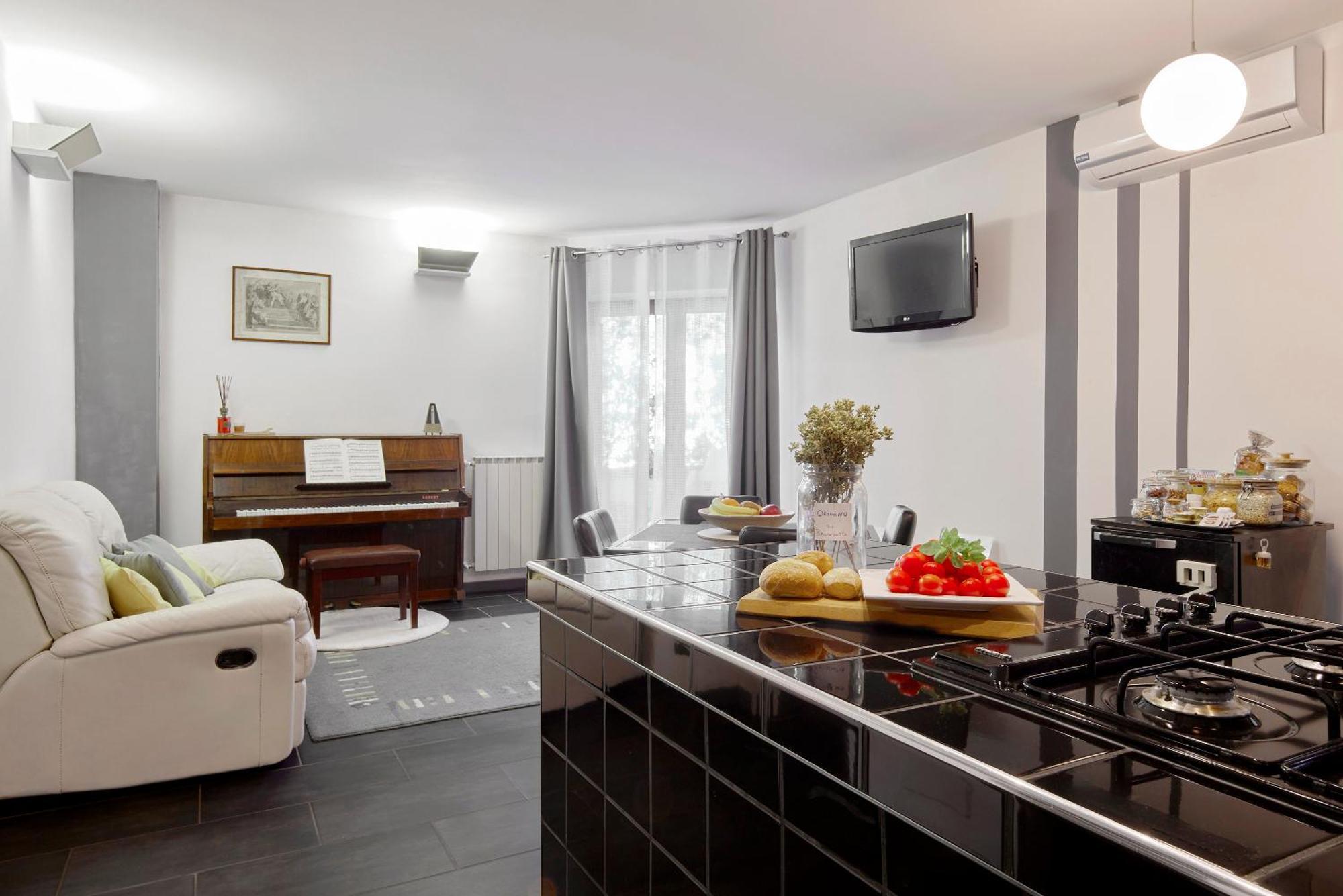 The Peaceful Apartament Close To Milan Trezzano sul Naviglio Luaran gambar