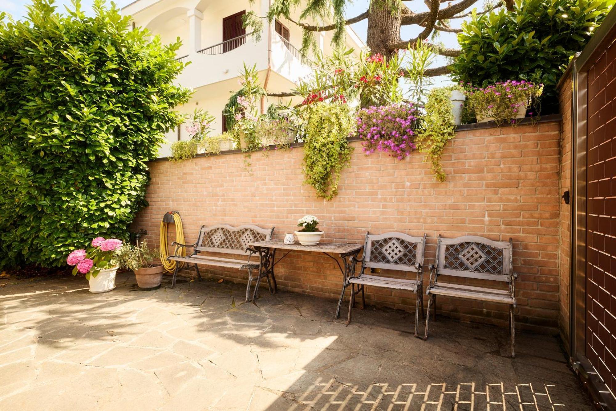 The Peaceful Apartament Close To Milan Trezzano sul Naviglio Luaran gambar