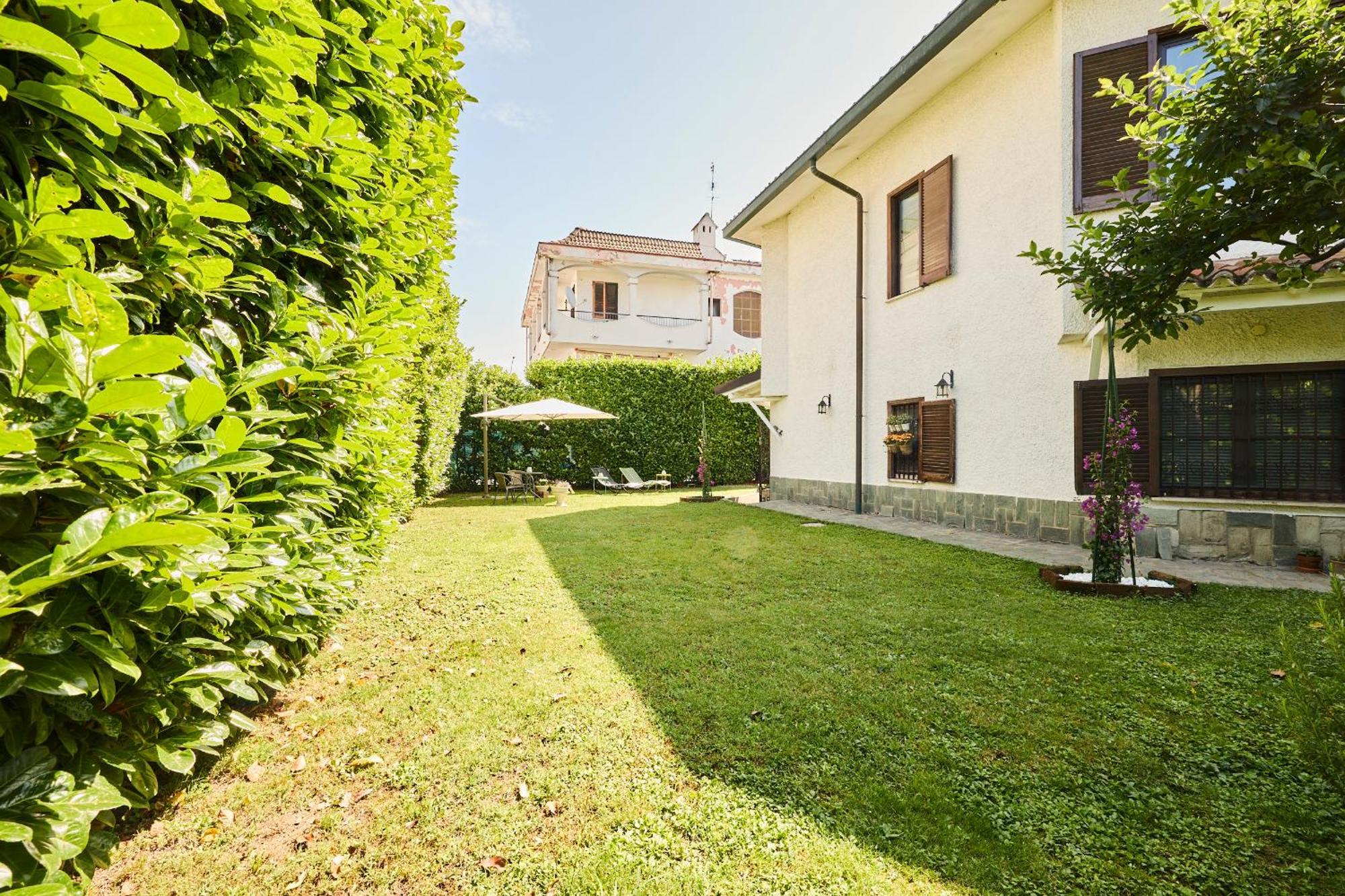 The Peaceful Apartament Close To Milan Trezzano sul Naviglio Luaran gambar